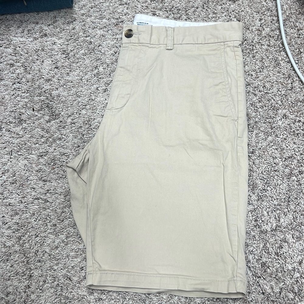 Men khaki shorts